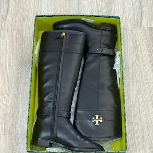 Black Knee-High Leather Boots
